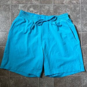 Men’s Blue Lululemon Athletic Shorts with Elastic Waistband
